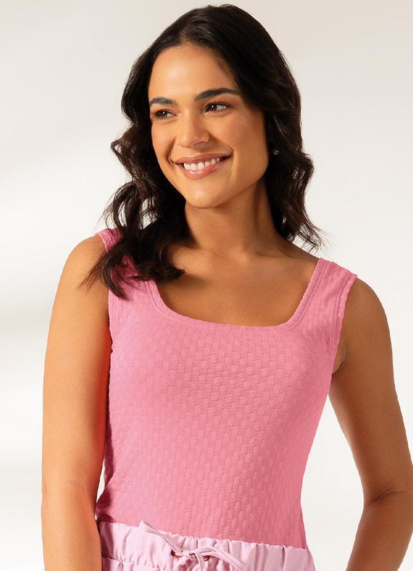 Cativa - Blusa em Tecido Texturizado Rosa
