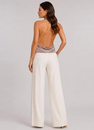 Infinita Cor - Blusa Feminina com Decote Degagê Bege - INFINITA COR