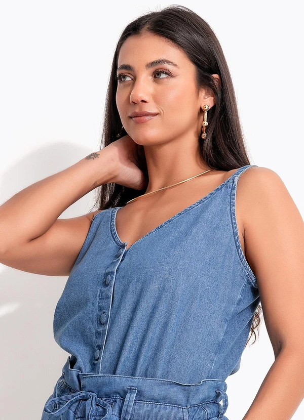 Quintess - Blusa Jeans Médio em Jeans