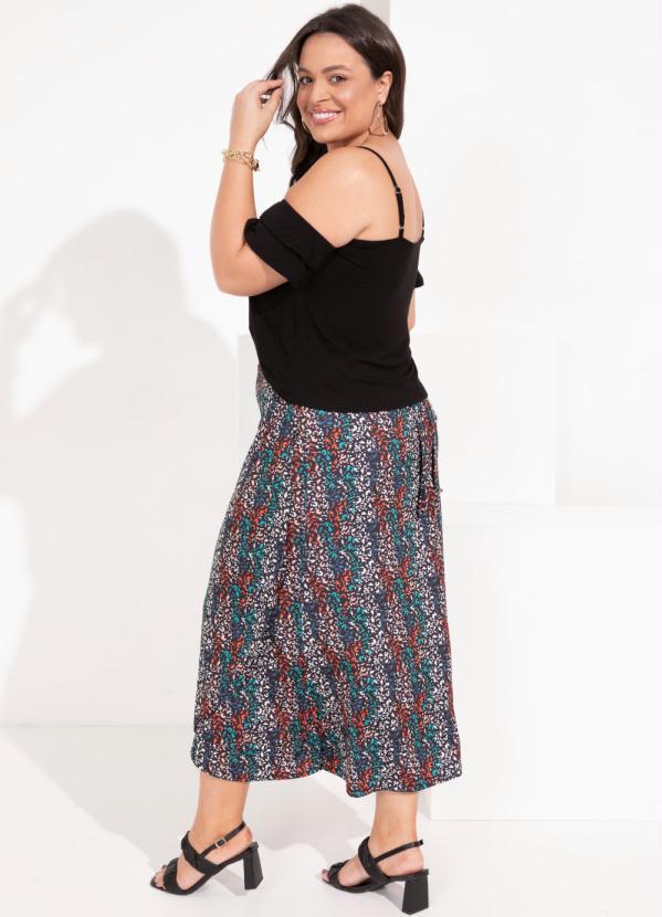 Outlet - Blusa Preta com Babado Duplo nas Mangas 10