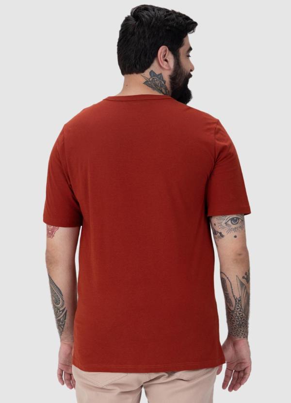 Malwee - Camiseta em Malha Masculina Plus Terracota 2
