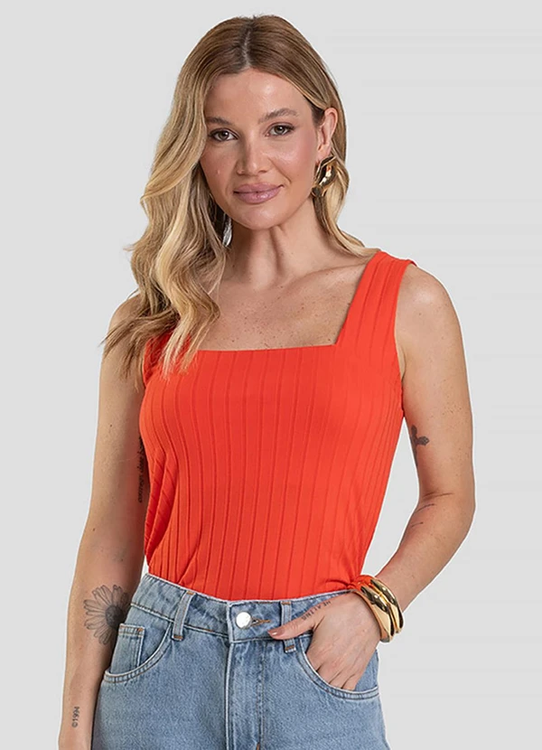 Infinita Cor - Regata Canelada Feminina Vermelho