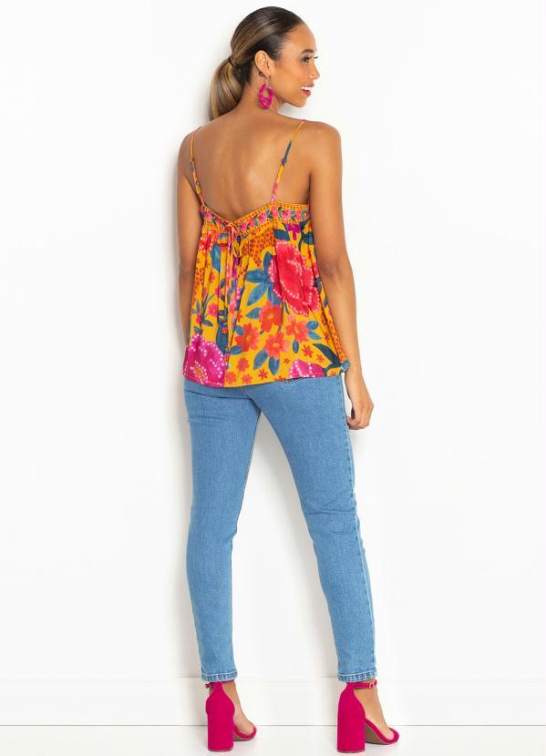 Farm - Regata de Viscose Sonho Floral Amarelo 4