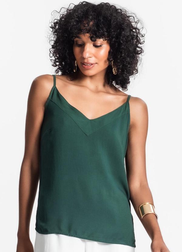 Select - Regata Feminina Básica Decote V em Viscose Verde