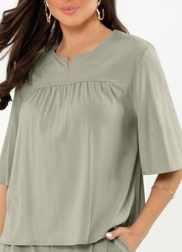 Cativa - Blusa Bata Decote Gota em Viscose Verde 3