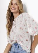 Blusa Bordado Flores em Cambraia