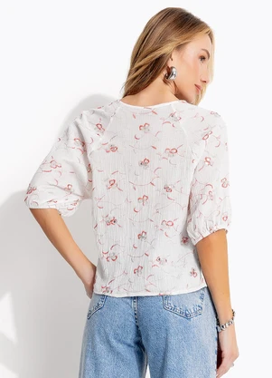 Quintess - Blusa Bordado Flores em Cambraia - QUINTESS