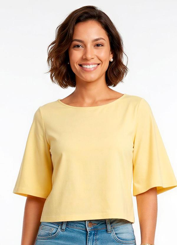 Enfim - Blusa Box em Crepe Amarelo Manteiga