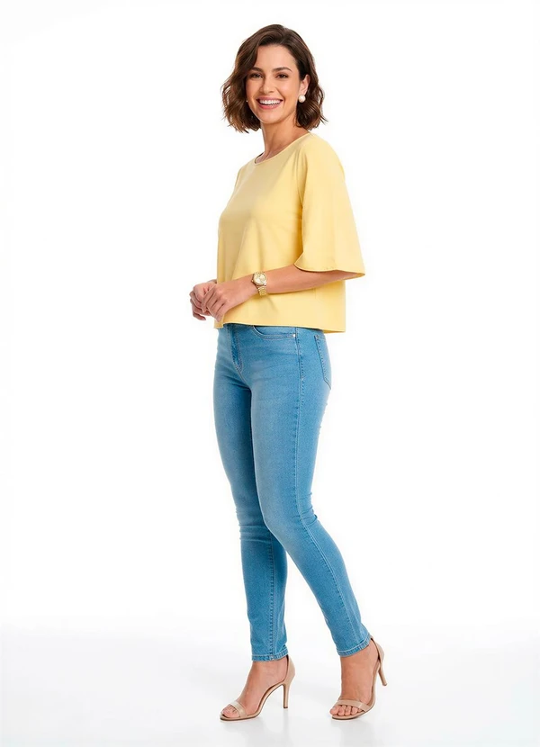 Enfim - Blusa Box em Crepe Amarelo Manteiga 2