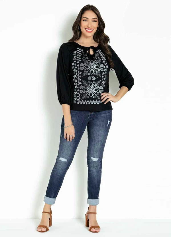 Moda Pop - Blusa com Gota e Amarração Frontal Preta 3