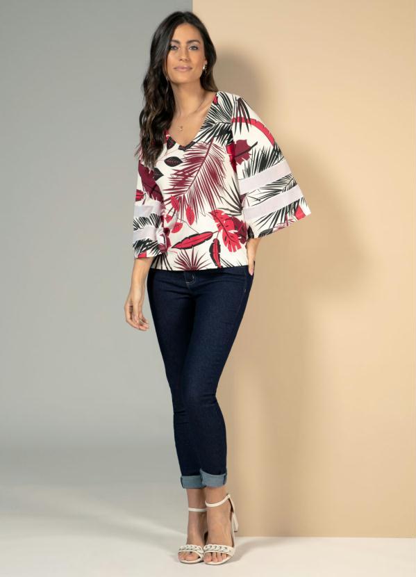 Quintess - Blusa com Manga Ampla Folhas Vermelhas 3