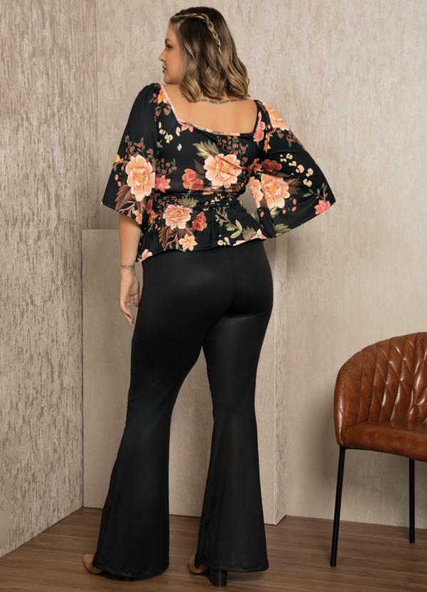 Quintess - Blusa Floral Bege Decote Quadrado e Mangas 3/4 8