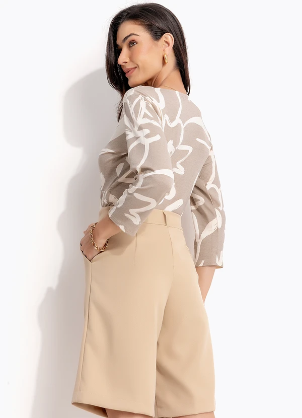 Quintess - Blusa Floral Bege em Malha de Viscose 6
