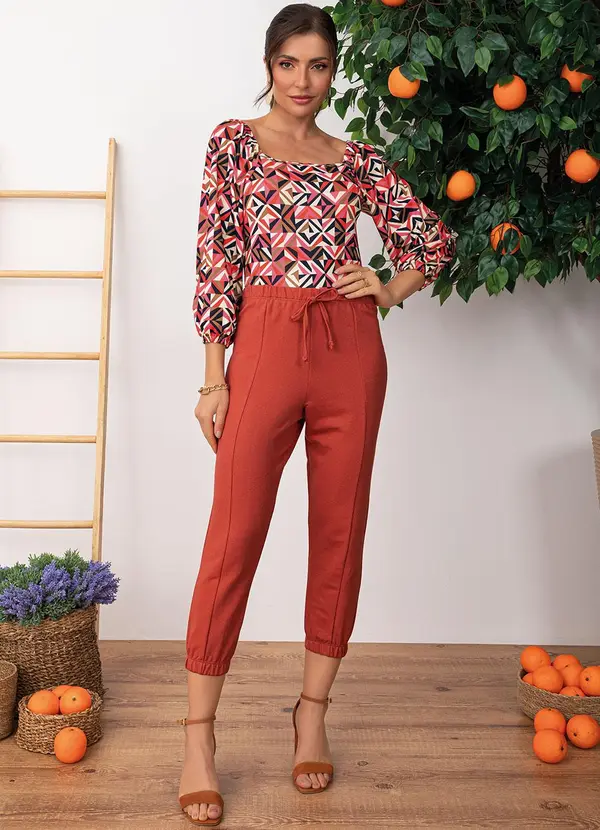 Moda Pop - Blusa Geométrico Colorido em Malha 3