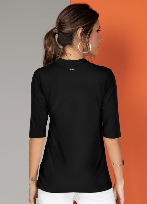 Quintess - Blusa Preta com Detalhe de Zíper Frontal 2