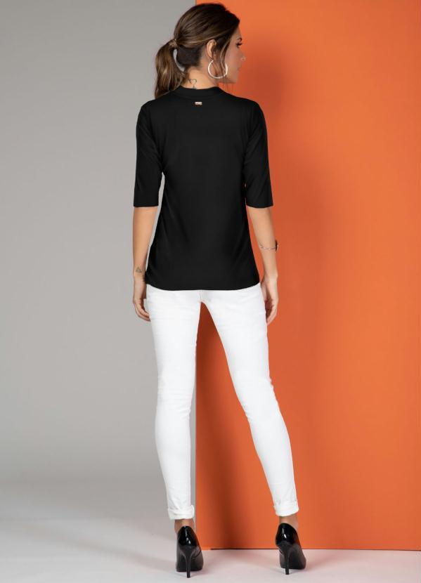 Quintess - Blusa Preta com Detalhe de Zíper Frontal 4