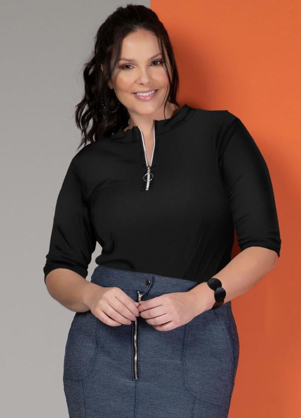 Quintess - Blusa Preta com Detalhe de Zíper Frontal 5