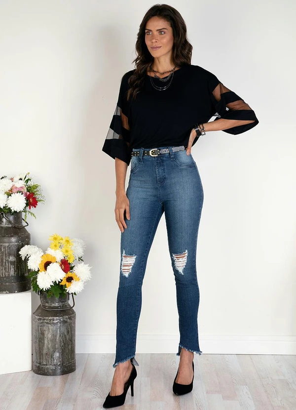 Quintess - Blusa Preta com Detalhes em Tule nas Mangas 8