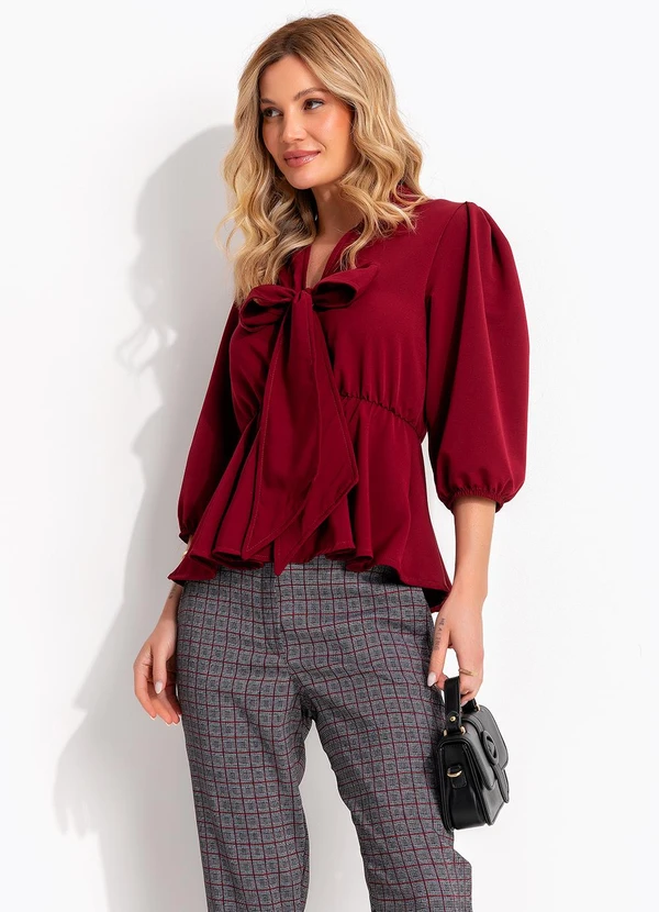 Quintess - Blusa Preta em Crepe Plano