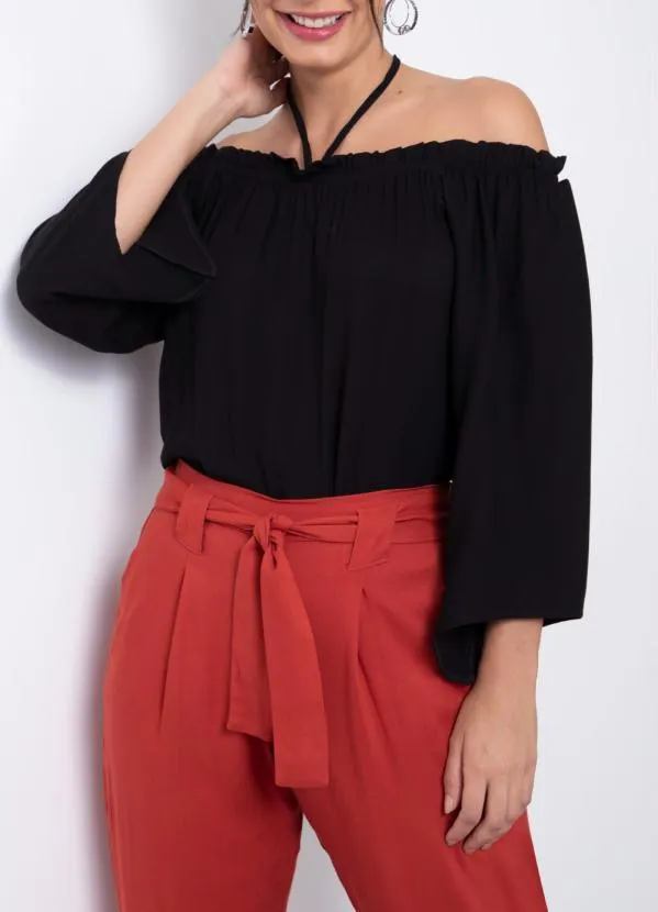 Quintess - Blusa Preta em Viscose Plana Ombro a Ombro