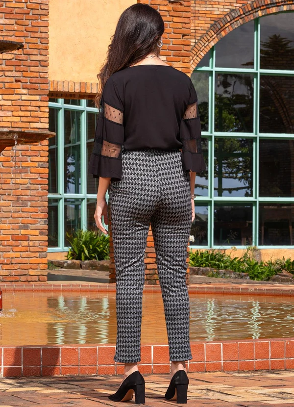 Quintess - Blusa Preta em Viscose Plana 3