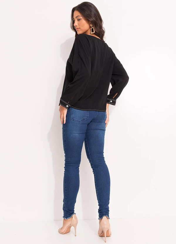 Quintess - Blusa Preta em Viscose Plana