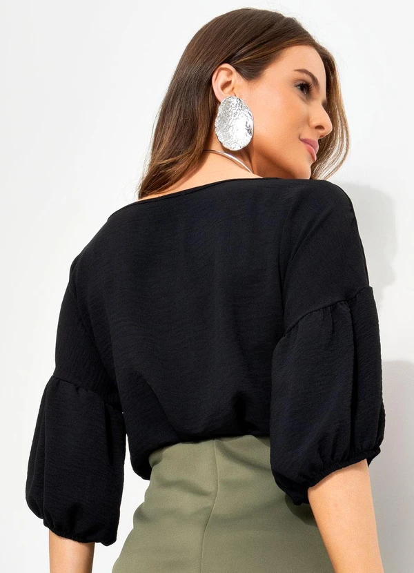 Quintess - Blusa Preta Manga 3/4 Balonê em Tecido Air Flow com Amarração 14