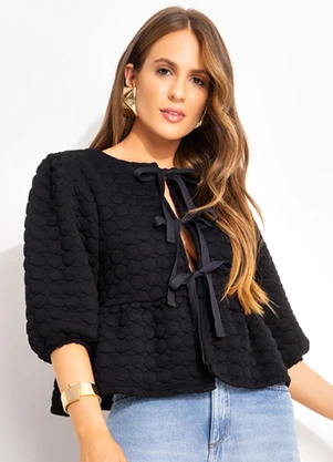 Quintess - Blusa Preto em Malha Matelassê - QUINTESS