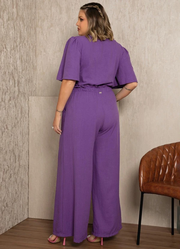 Quintess - Blusa Roxa com Mangas Amplas e Botões