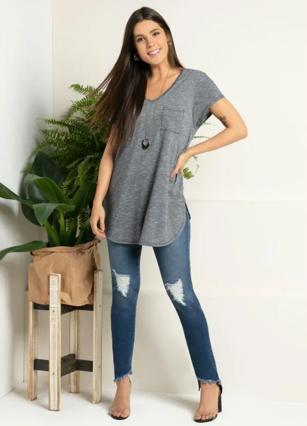 Quintess - Blusa Alongada Cinza com Decote V 3