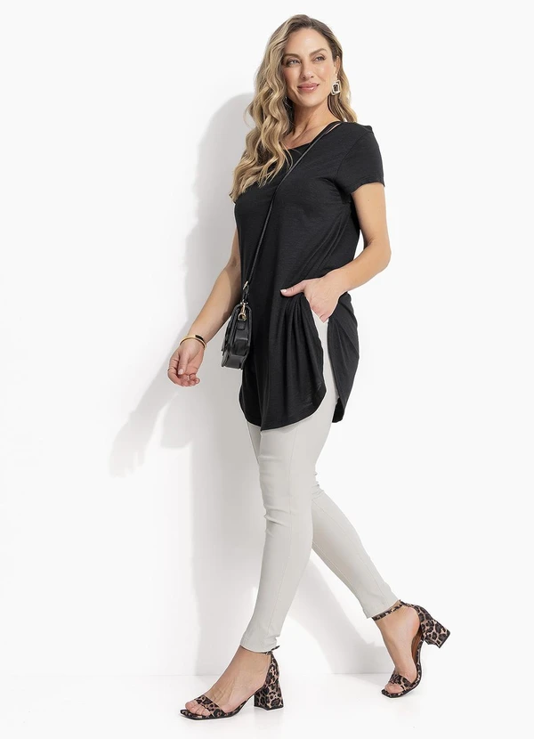 Quintess - Blusa Alongada Preta com Barra Arrendondada 5