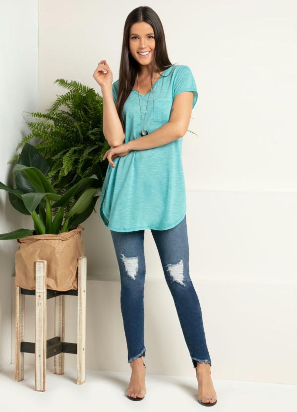 Quintess - Blusa Alongada Verde com Decote V 3