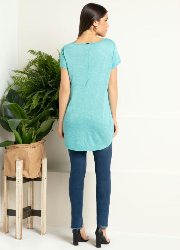 Quintess - Blusa Alongada Verde com Decote V 4