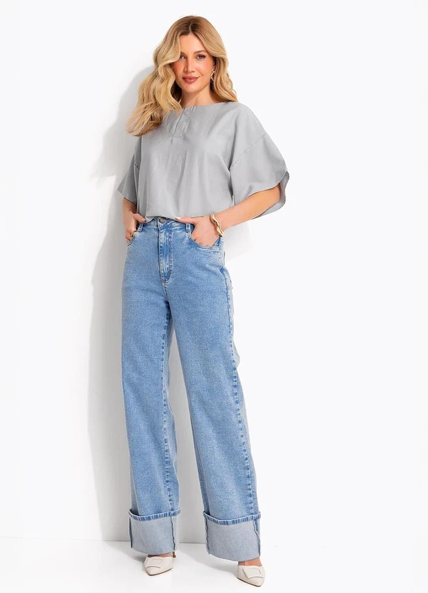 Quintess - Blusa Ampla Cinza Claro com Manga Morcego e Detalhe de Botão 10