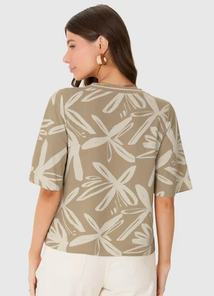 Malwee - Blusa Ampla Floral em Viscolinho Areia - MALWEE
