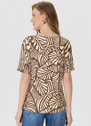 Malwee - Blusa Ampla Tropical em Viscolinho Marrom - MALWEE