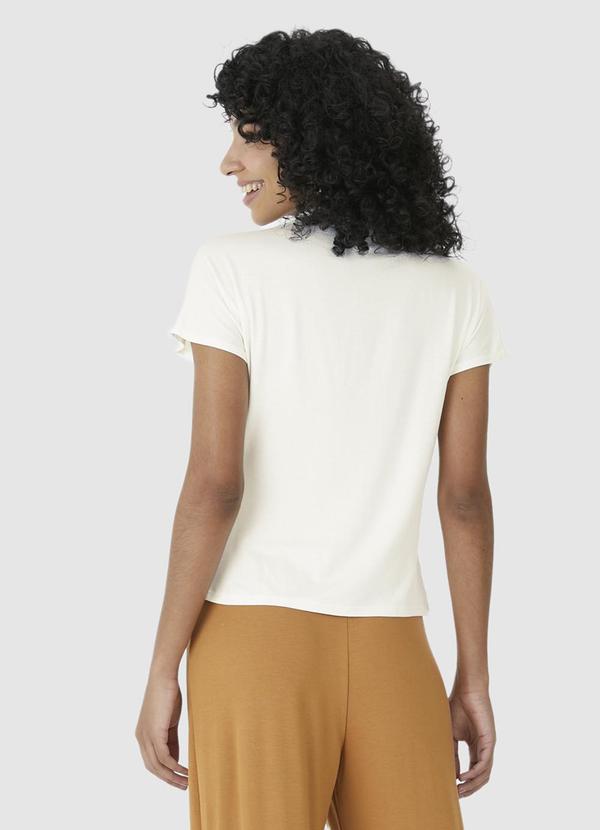 Malwee - Blusa Assimétrica em Malha Viscose Bege 2