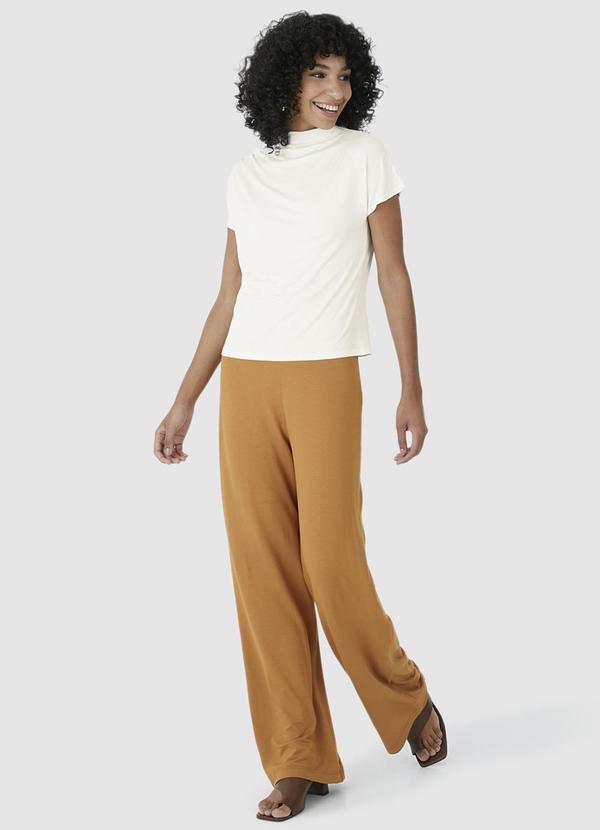 Malwee - Blusa Assimétrica em Malha Viscose Bege 4