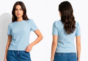 Blusa Azul Claro em Malha Texturizada