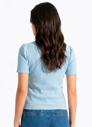 Quintess - Blusa Azul Claro em Malha Texturizada - QUINTESS