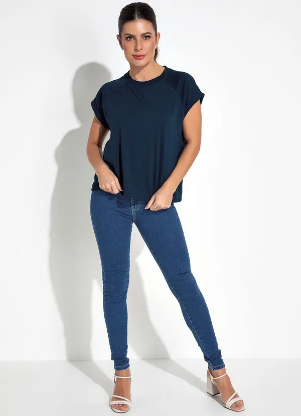 Basicamente - Blusa Azul Escuro em Malha de Algodão 3