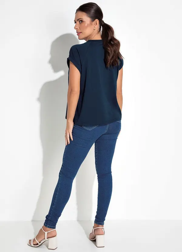 Basicamente - Blusa Azul Escuro em Malha de Algodão 4