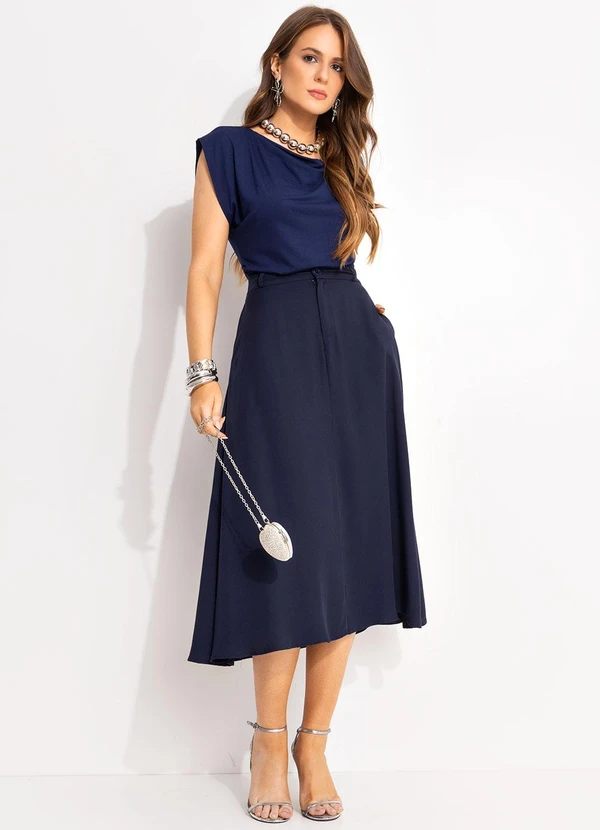 Quintess - Blusa Azul Marinho Decote Degagê em Malha de Viscose Confortável 3