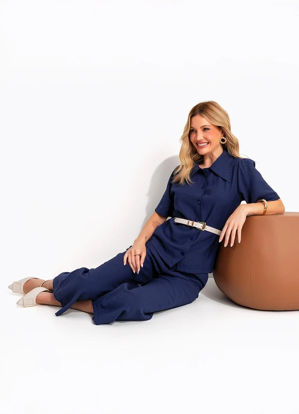 Quintess - Camisa Alfaiataria Azul Marinho com Gola Vintage e Manga Curta 6