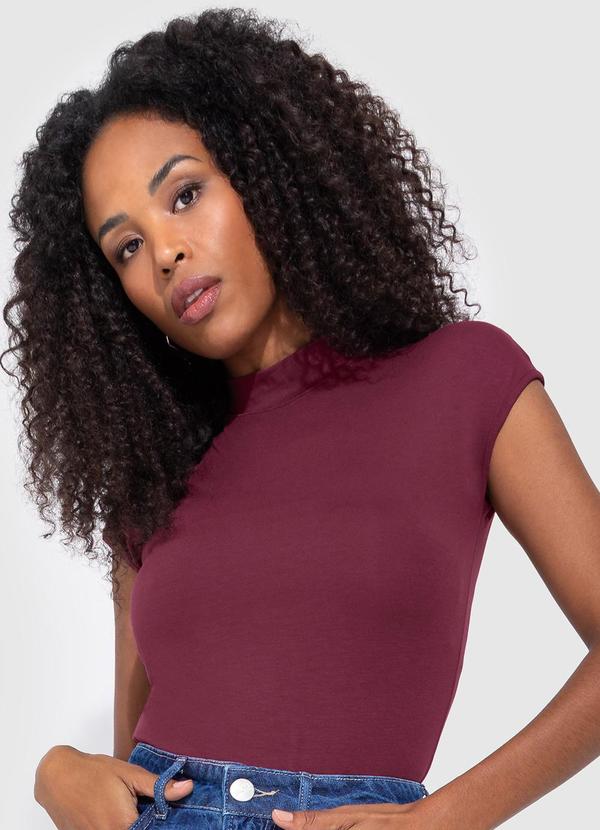 Enfim - Blusa Baby Look em Malha Viscose Bordô