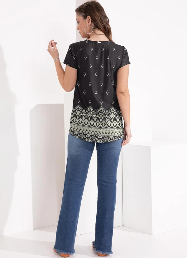 Quintess - Blusa Barrado Folk em Malha Fria