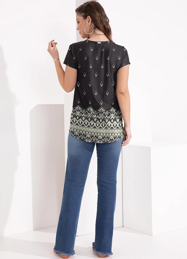 Quintess - Blusa Barrado Folk em Malha Fria 8