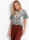 Quintess - Blusa Folhagem Off White em Malha Fria - variação: Barrado Tropical Verde