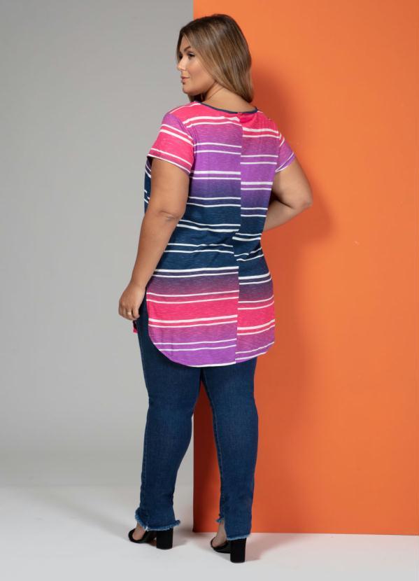 Quintess - Blusa Básica com Barra Arredondada Roxa 9