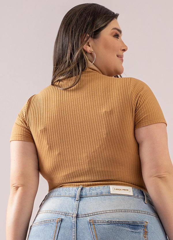 Just Basic - Blusa Básica de Manga Curta Marrom 2